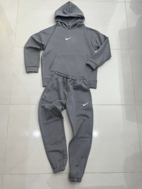 ENSEMBLE NIKE